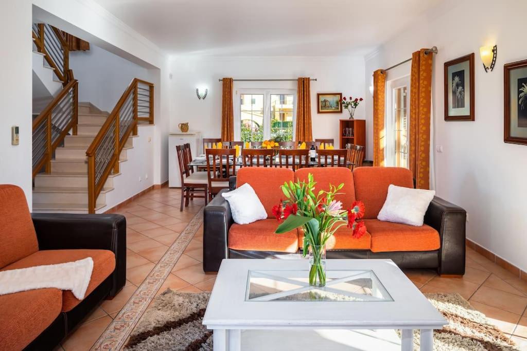 7+1 Bedroom Private Villa, Heated Pool, Games, Bbq