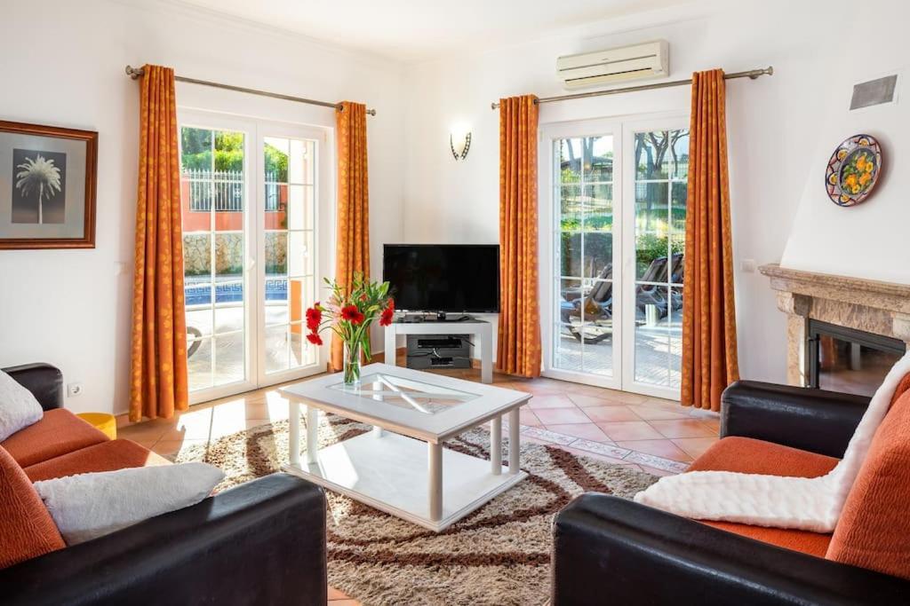 7+1 Bedroom Private Villa, Heated Pool, Games, Bbq Villa