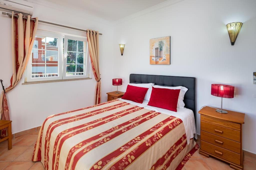 7+1 Bedroom Private Villa, Heated Pool, Games, Bbq *