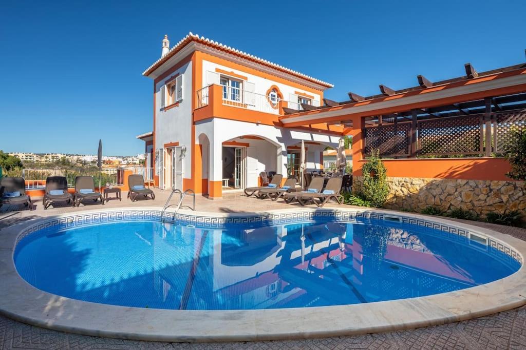 Villa 7+1 Bedroom Private Villa, Heated Pool, Games, Bbq Albufeira