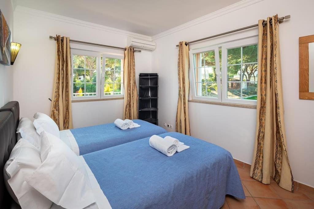 7+1 Bedroom Private Villa, Heated Pool, Games, Bbq Albufeira