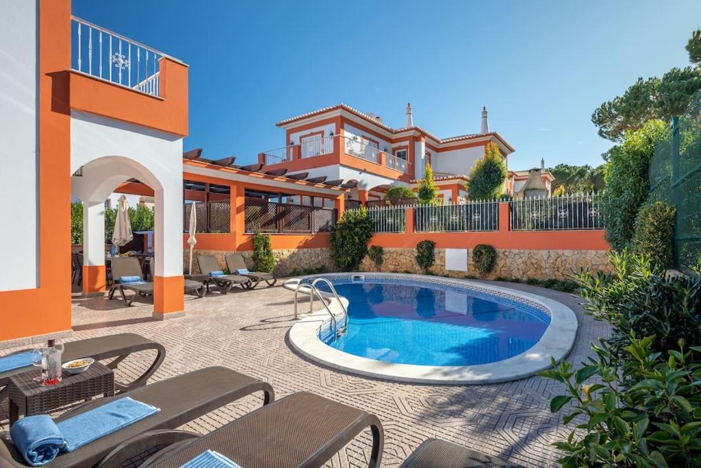 7+1 Bedroom Private Villa, Heated Pool, Games, Bbq Villa Albufeira