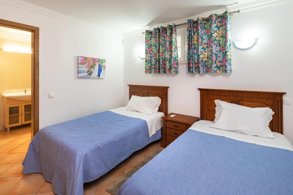 Villa 7+1 Bedroom Private Villa, Heated Pool, Games, Bbq Albufeira