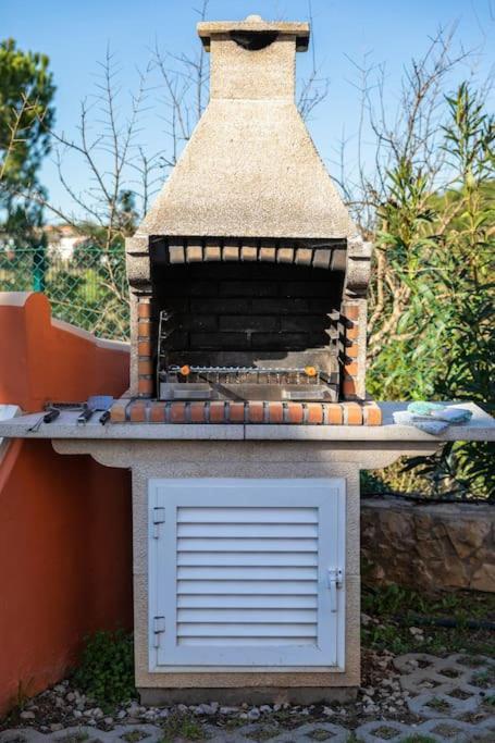 7+1 Bedroom Private Villa, Heated Pool, Games, Bbq * Albufeira