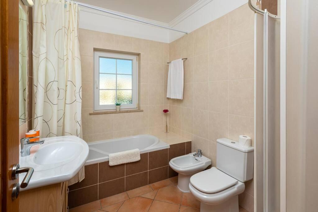 Villa 7+1 Bedroom Private Villa, Heated Pool, Games, Bbq